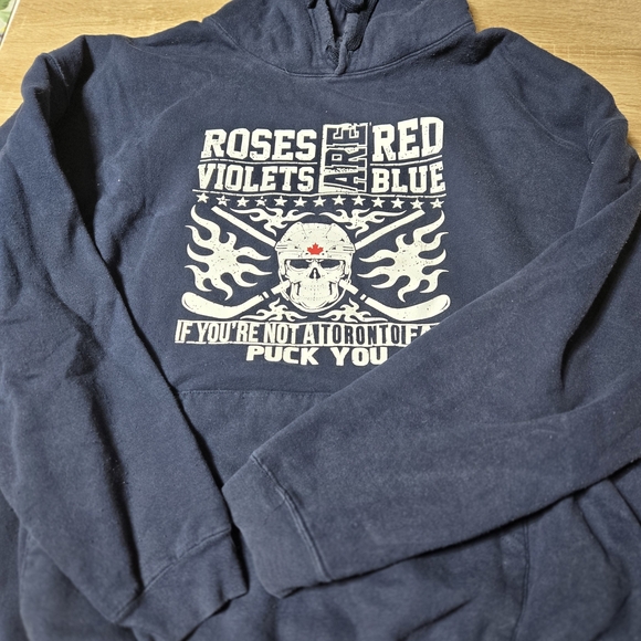 Navy Graphic Hoodie Toronto with Skull and Hockey Design - Picture 4 of 5